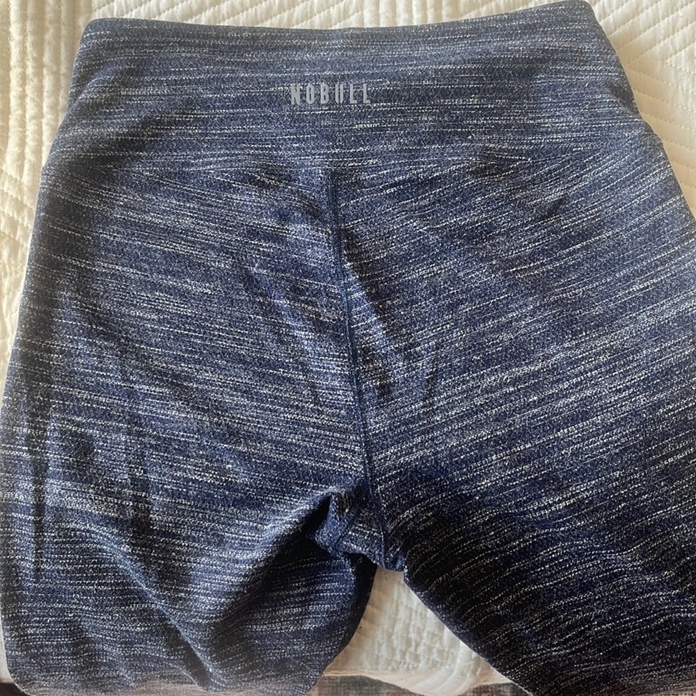 NOBULL 3/4 navy leggings